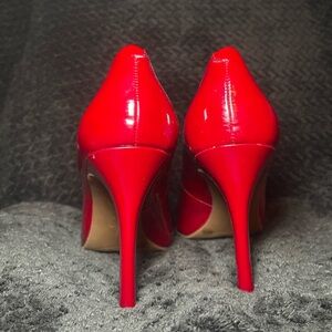 Jessica Simpson Red Patent Stiletto Pumps | Classic Glossy High Heels | Size 10